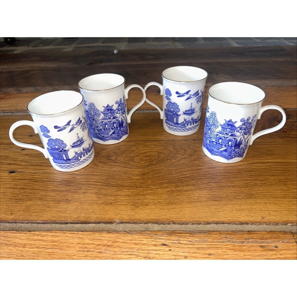 Crown Trent Blue Willow Fine Bone China Mugs Set of 4 England Staffordshire